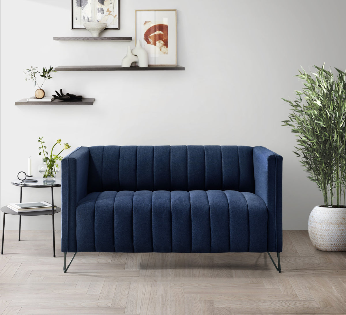 Home Design Kurtis Square Arm Loveseat