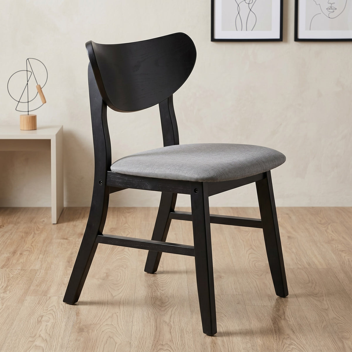 Home Design Easton Dining Chair (Set of 4), Curved-back design, Comfortable Gray Linen Upholstered Seat